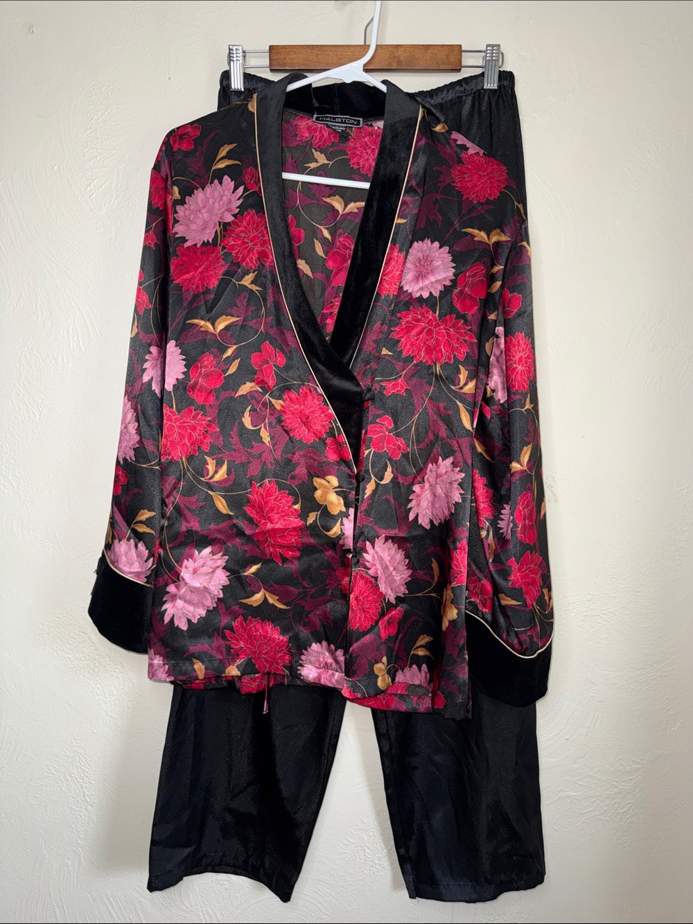 Halston Floral Satin Lounge Set